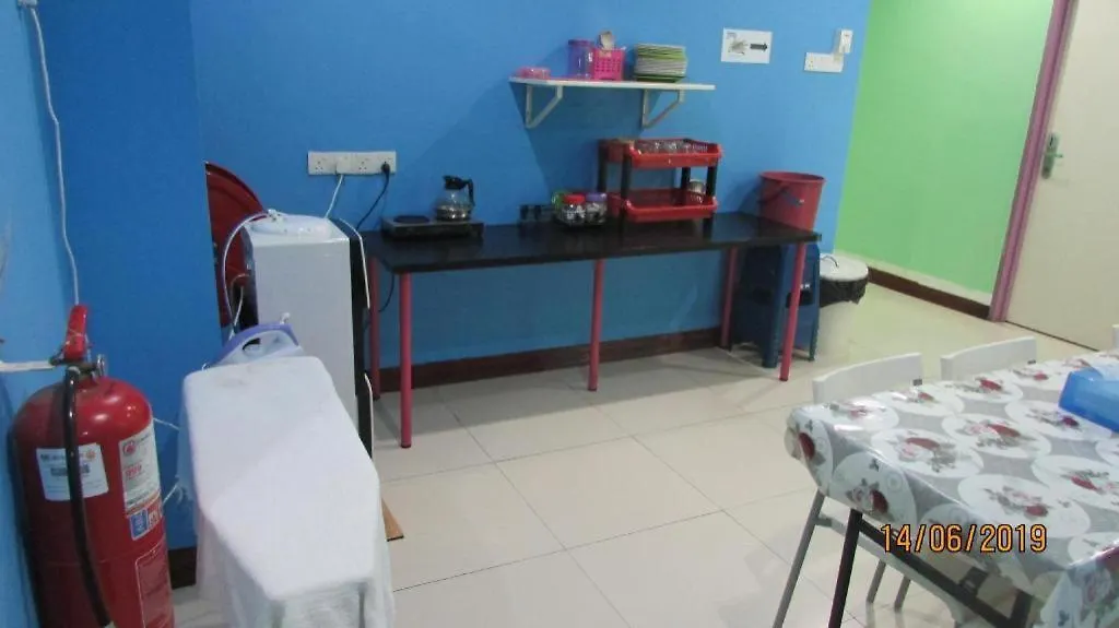 Hotel Zamburger Sungai Besi كوالالمبور