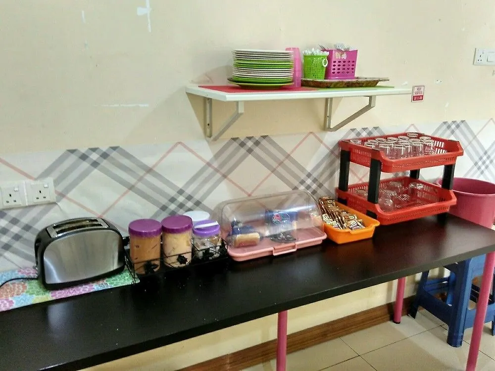 Hotel Zamburger Sungai Besi كوالالمبور